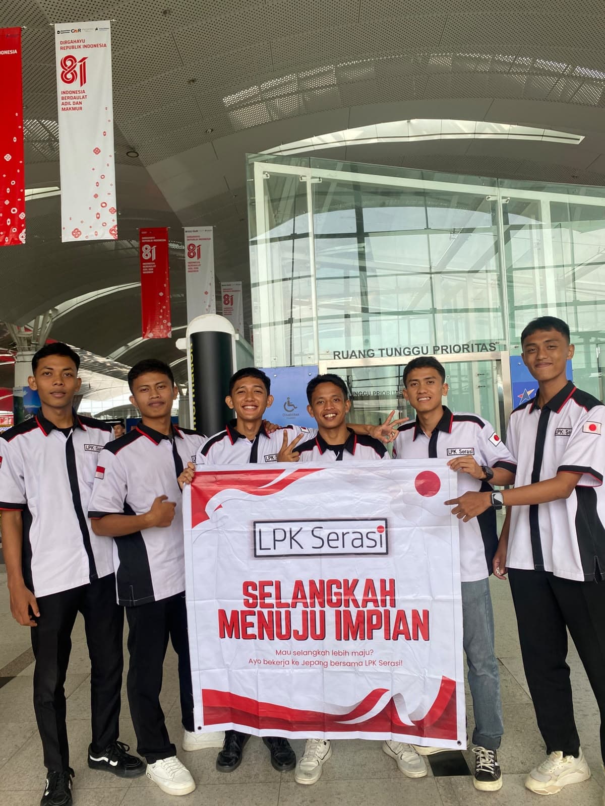 Dokumentasi bersama peserta LPK Serasi